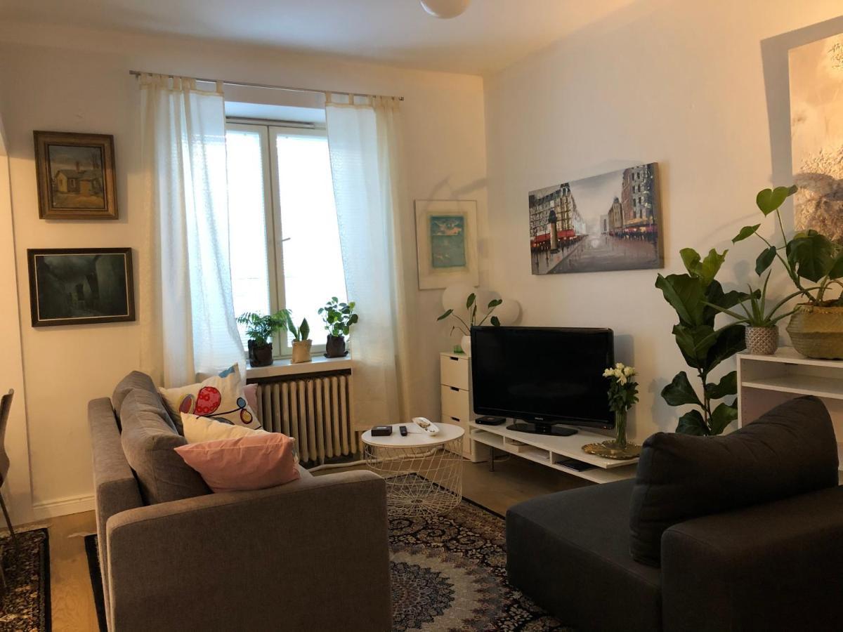 Very Lovely Apartment In City Center ヘルシンキ エクステリア 写真