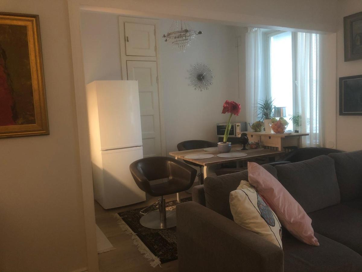 Very Lovely Apartment In City Center ヘルシンキ エクステリア 写真